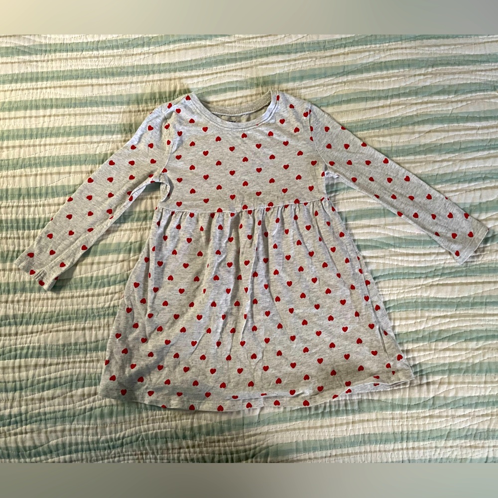 EUC toddler girl grey dress with red heart pattern Old Navy size 2T